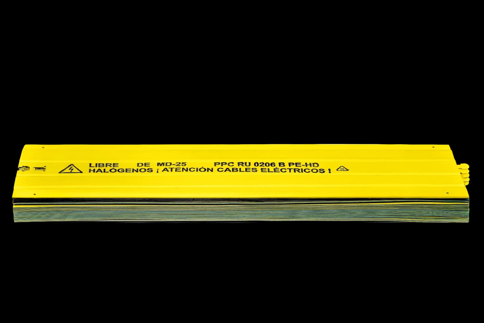 Placas de protección apiladas para cables eléctricos subterráneos